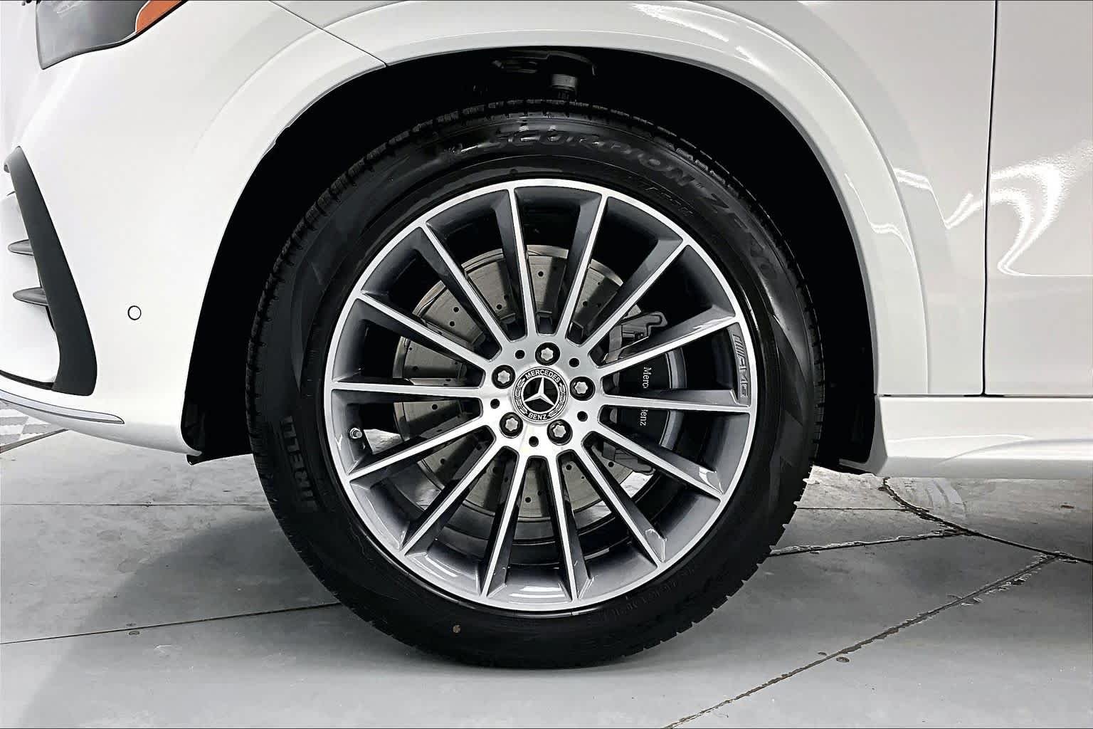 New 2026 Polar White Mercedes-Benz GLE 450 image 8