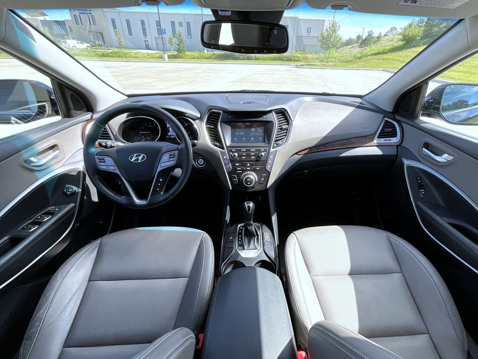 Certified Used 2019 Black Hyundai SE image 15