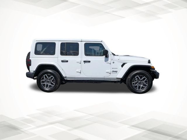 Used 2024 White Jeep Sahara image 3