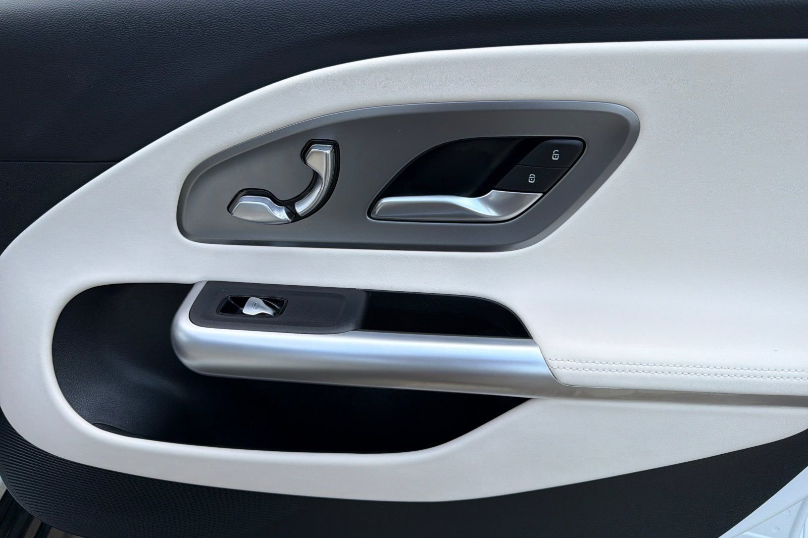 New 2027 Polar White Mercedes-Benz CLA 350 image 34