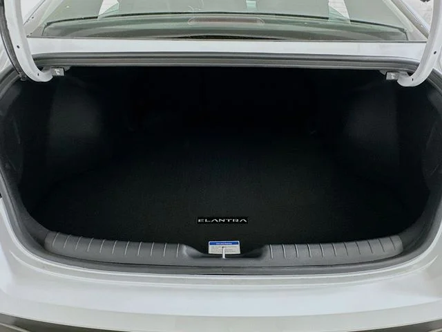 New 2026 Hyundai ELANTRA SEL Sport