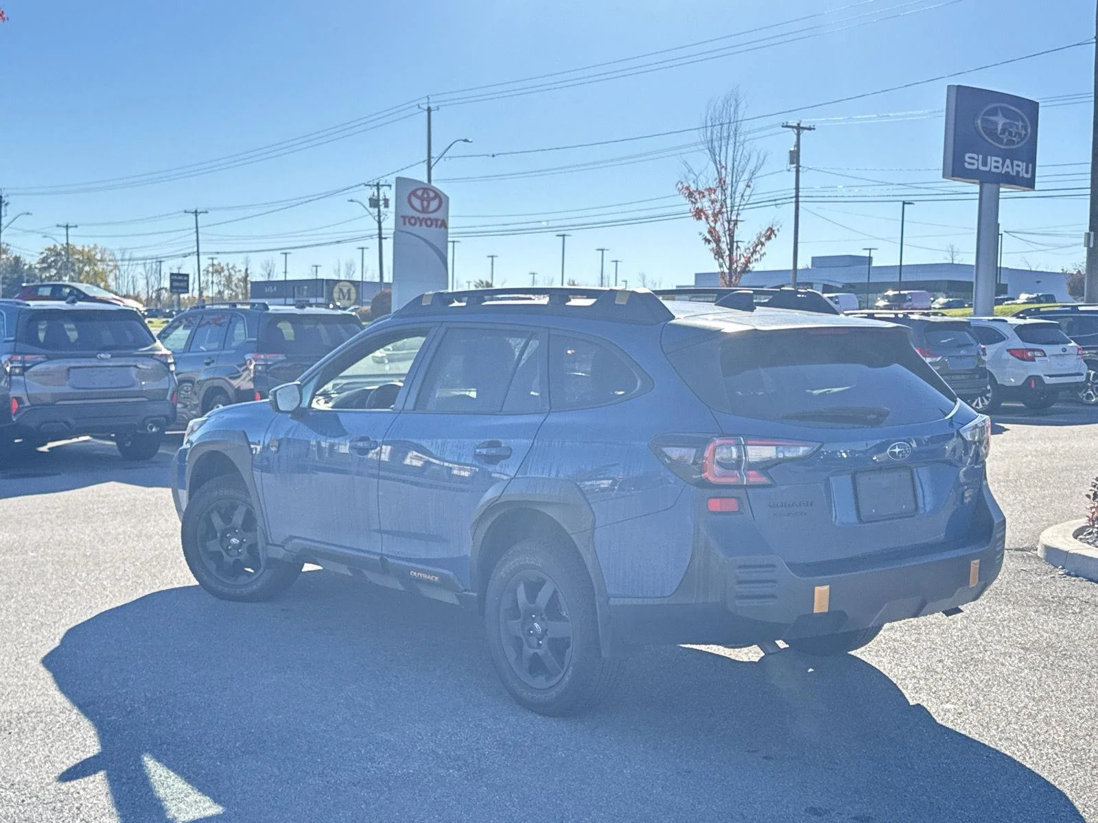 Used 2025 Geyser Blue Subaru Wilderness image 5