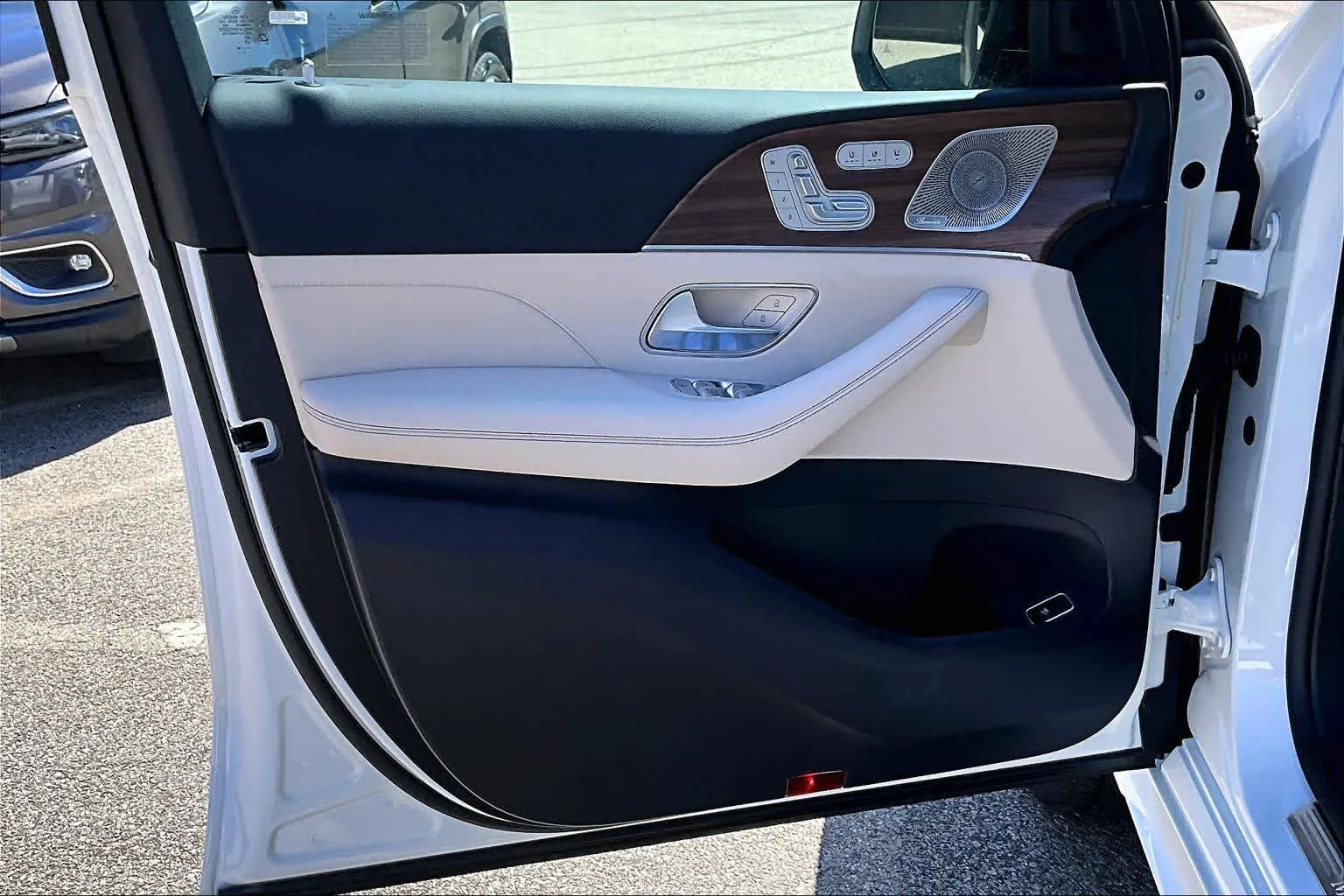 New 2026 Polar White Mercedes-Benz GLE 350 image 12