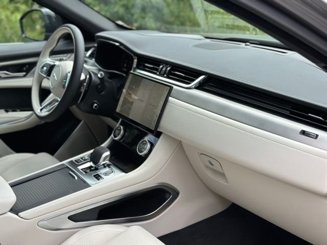 2026 Jaguar F-Pace R-Dynamic S - Photo 18