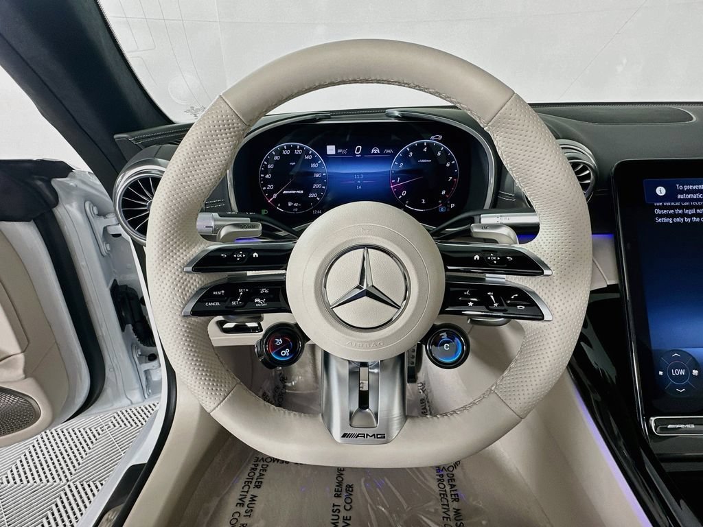 New 2027 MANUFAKTUR Moonlight White Metallic Mercedes-Benz SL 63 AMG® image 43
