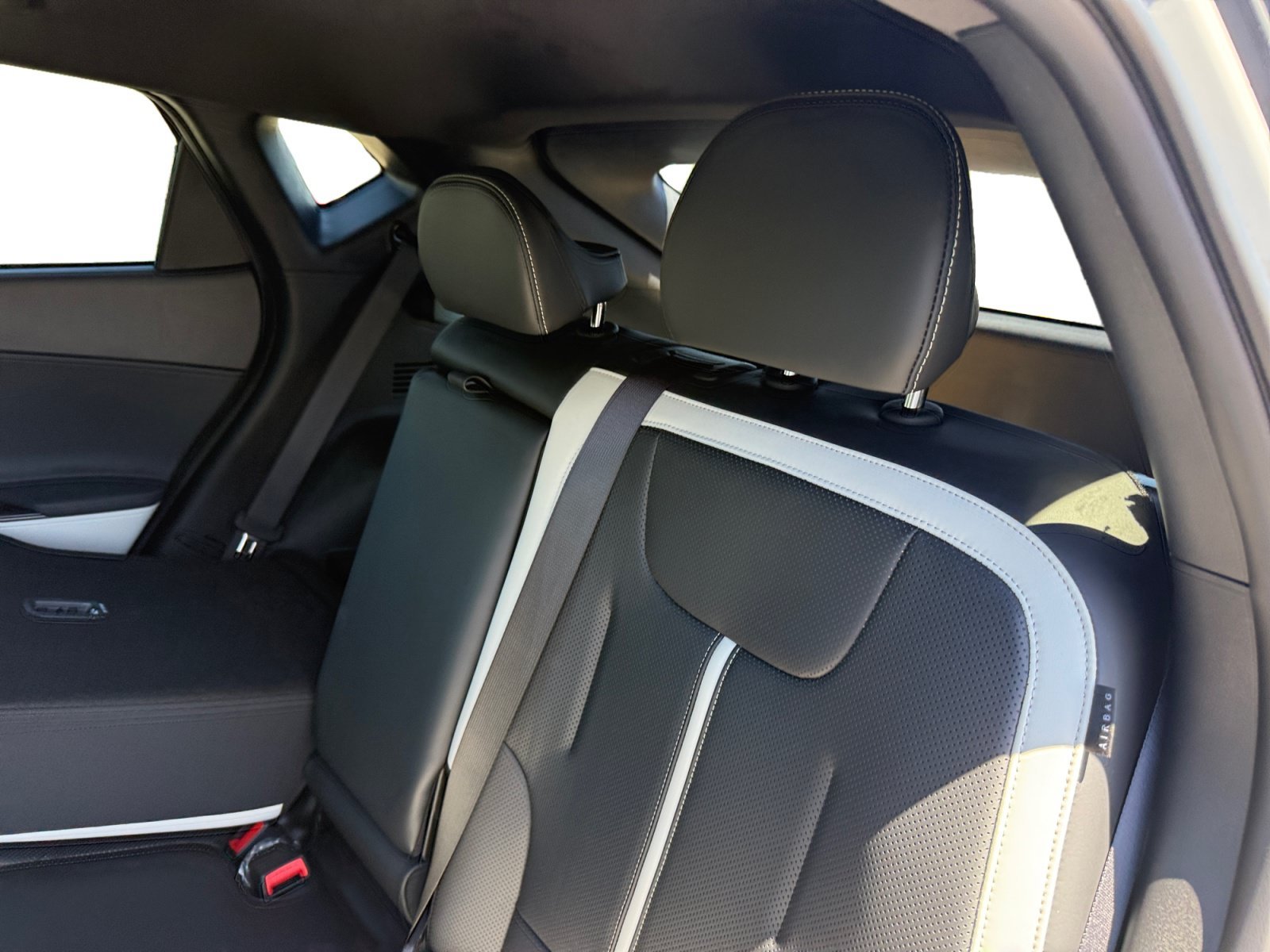 New 2026 Wolf Gray Kia GT-LINE image 16