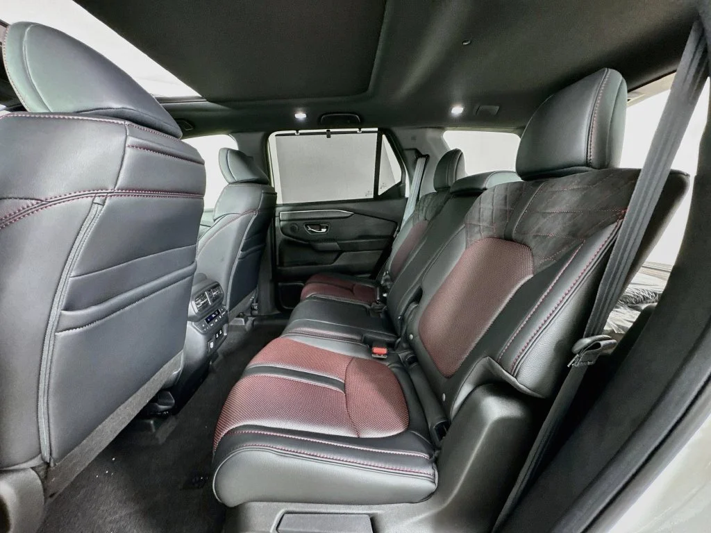 New 2026 Platinum White Pearl Honda Black Edition image 30