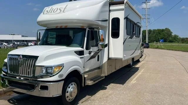 Used 2016 White INTERNATIONAL Ghost 36DS image 13