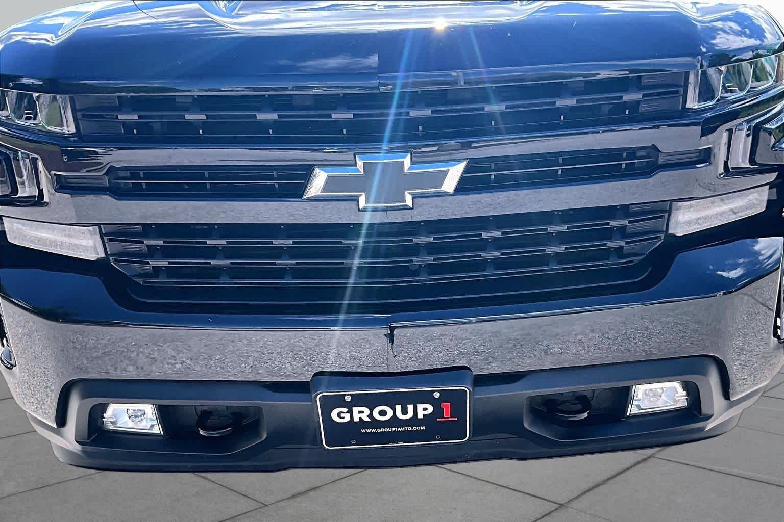 Used 2020 Black Chevrolet RST image 29