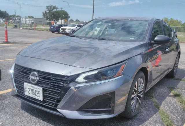 Used 2025 Gun Metallic Nissan 2.5 SV image 1