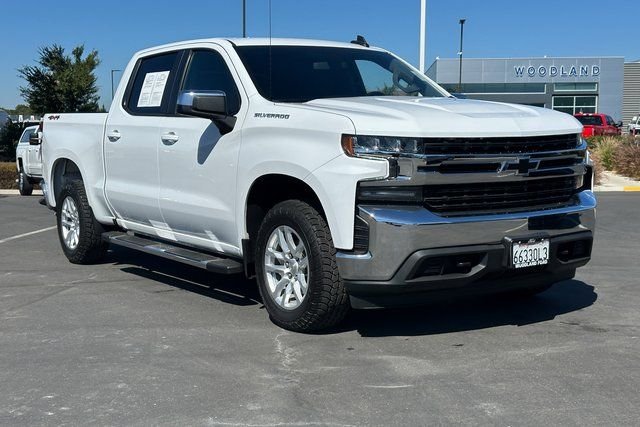 Used 2022 White Chevrolet LT image 1