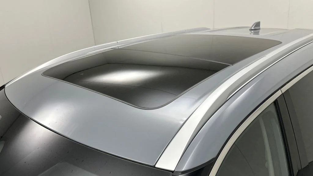Used 2023 Gray Nissan Platinum image 12