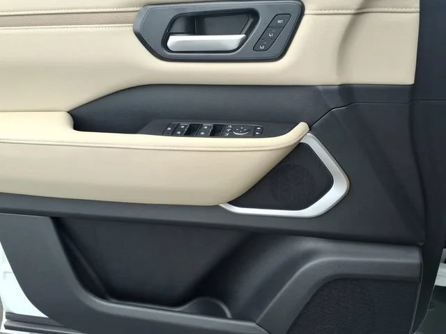 Used 2026  Nissan Platinum Reserve image 16