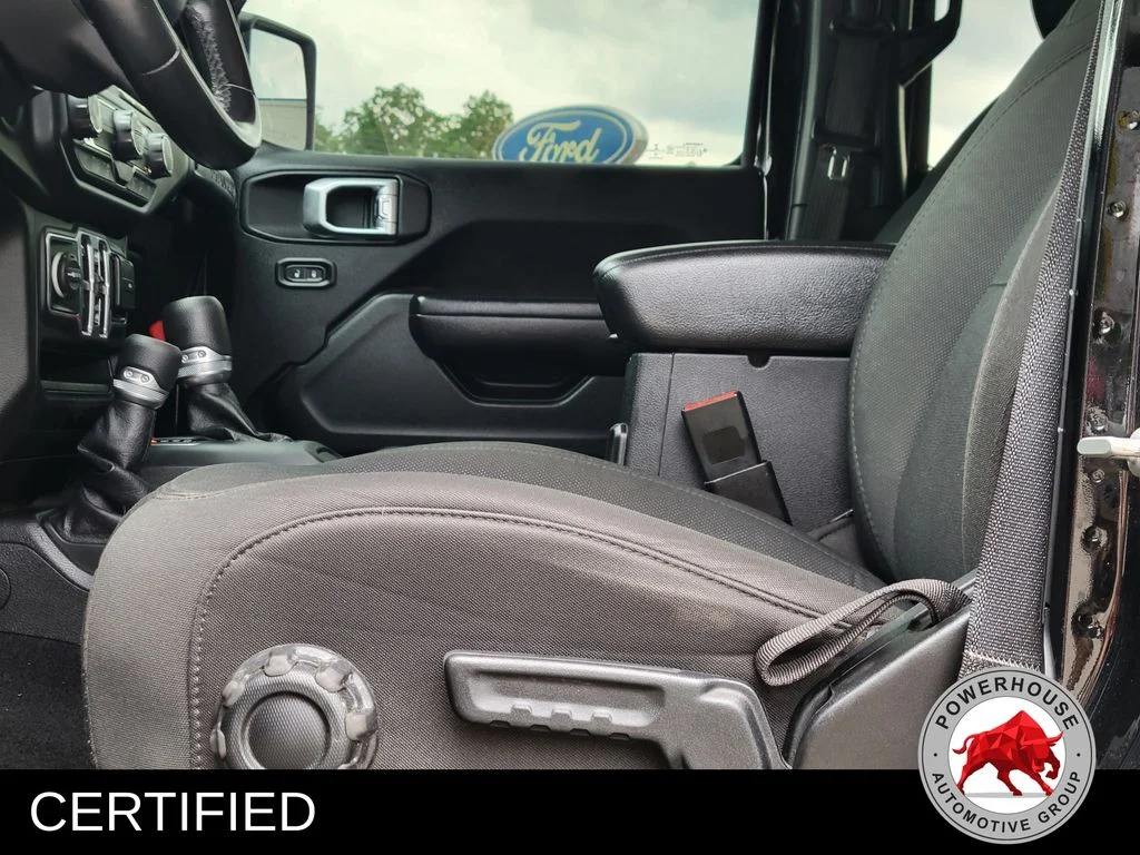 Used 2020 Black Jeep Unlimited Sport Altitude image 23