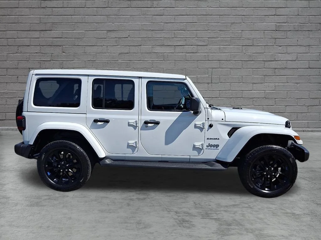 Used 2023 Bright White Clearcoat Jeep Sahara image 13