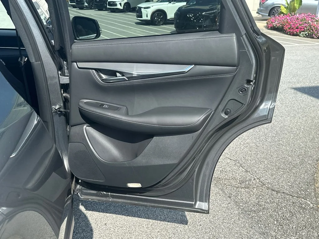 Used 2023 Gray INFINITI LUXE image 14