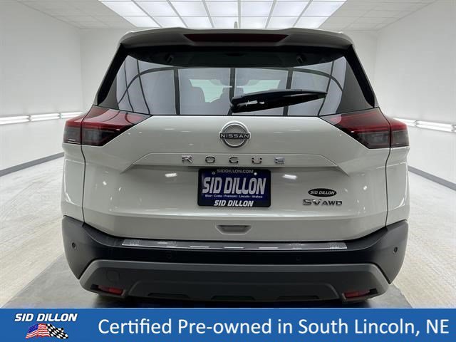 Certified Used 2023 Pearl White Tricoat Nissan SV image 5