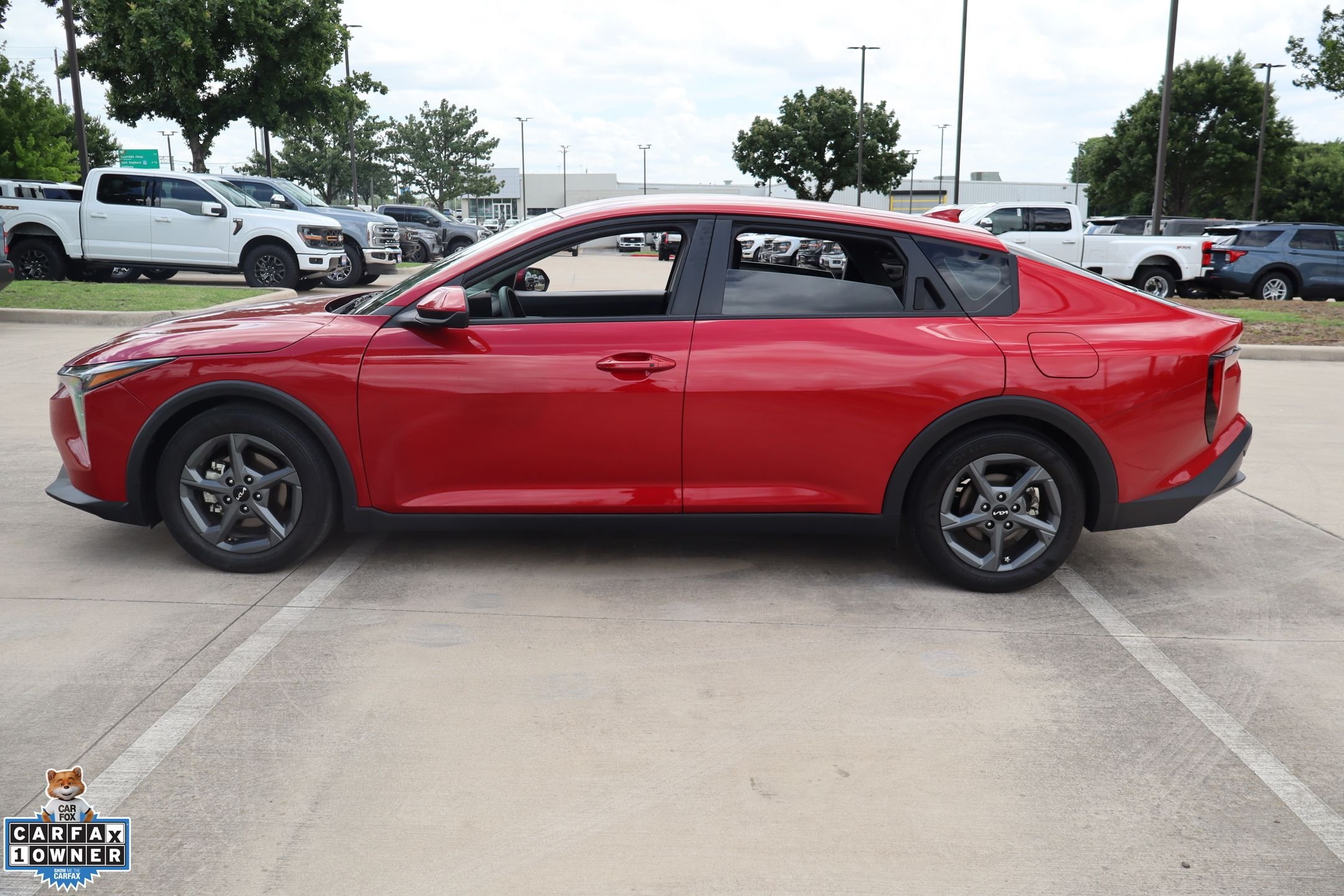 Used 2025 Red Kia LXS image 7