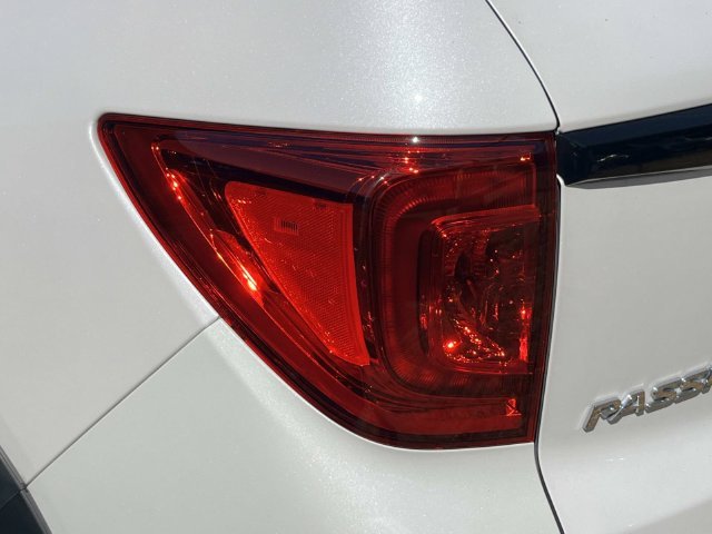 Used 2023 White Honda Elite image 9