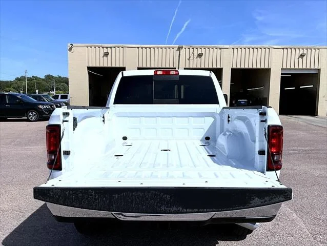 New 2026 Bright White Clear-Coat Exterior Paint RAM TRADESMAN image 9