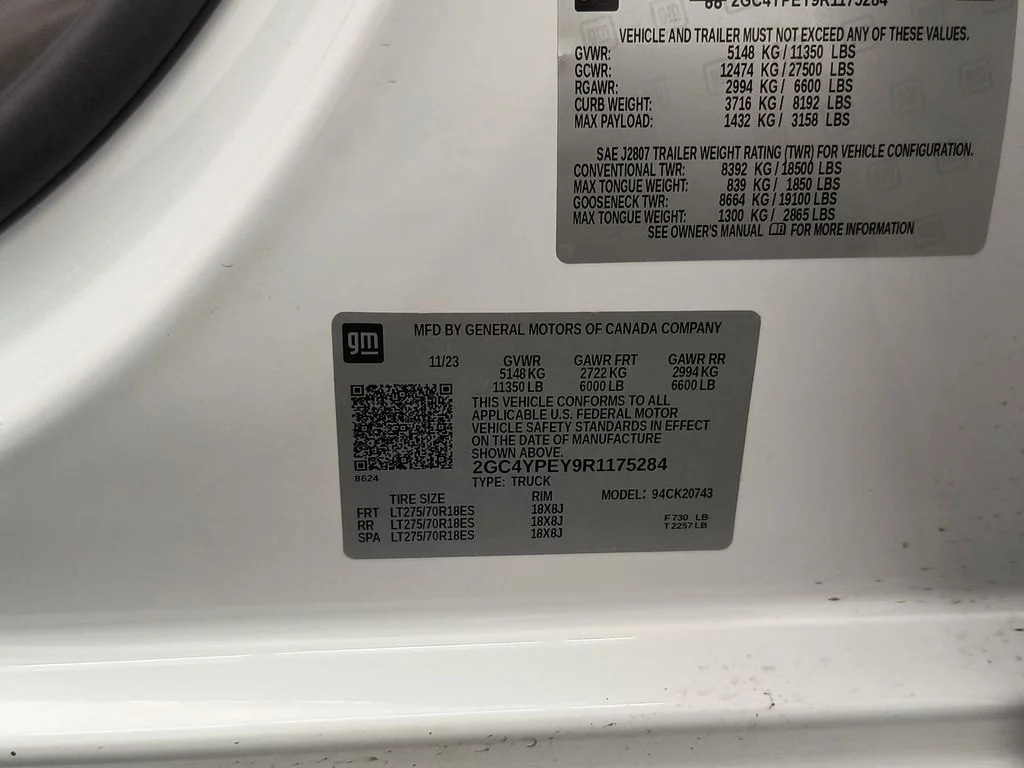 Used 2024 Summit White Chevrolet LTZ image 16