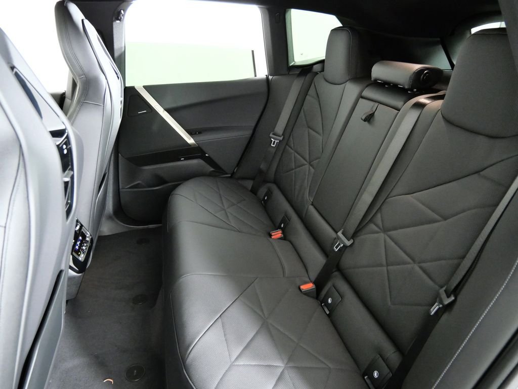 2026 BMW iX 60 - Photo 31