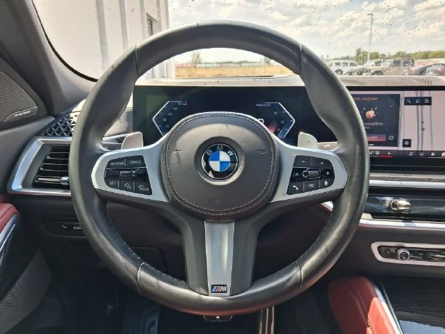 Used 2025 White BMW xDrive40i image 14