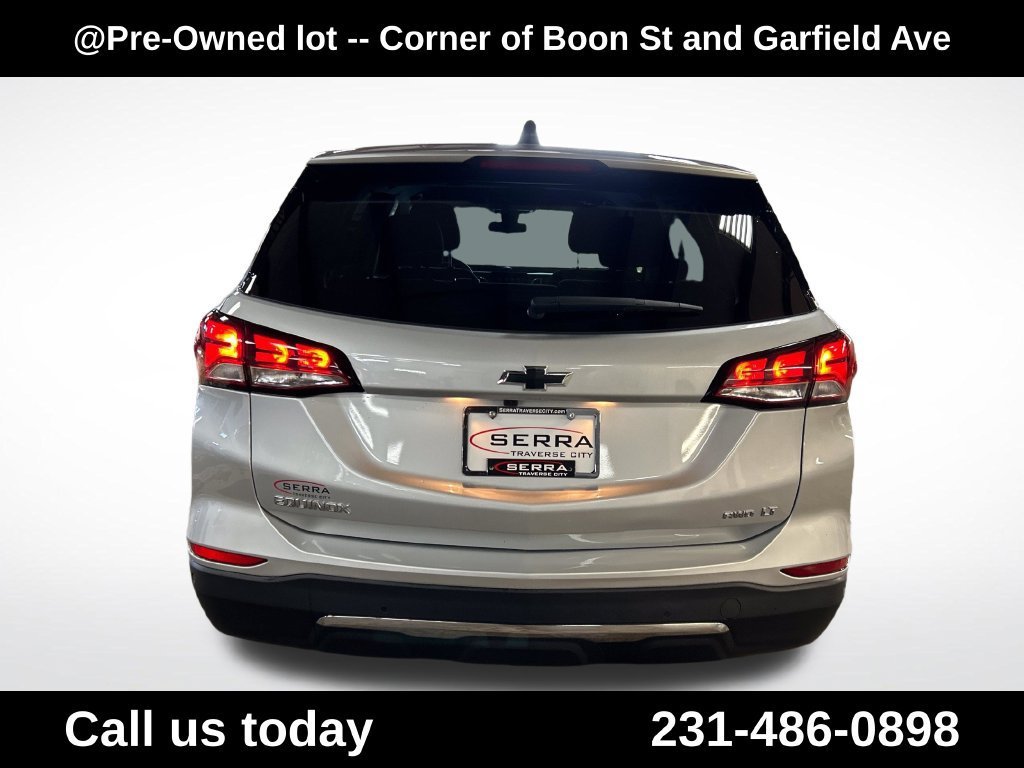 Used 2022 SILVER ICE METALLIC Chevrolet LT image 4