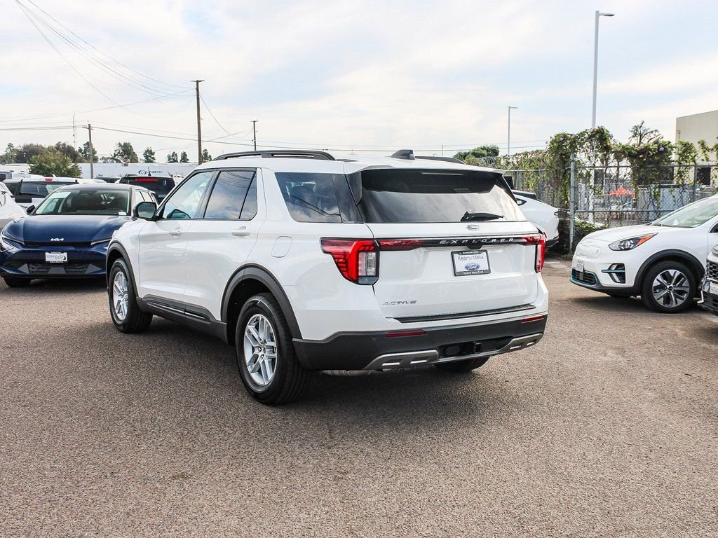 New 2026 Star White Metallic Tri-Coat Ford Active image 8