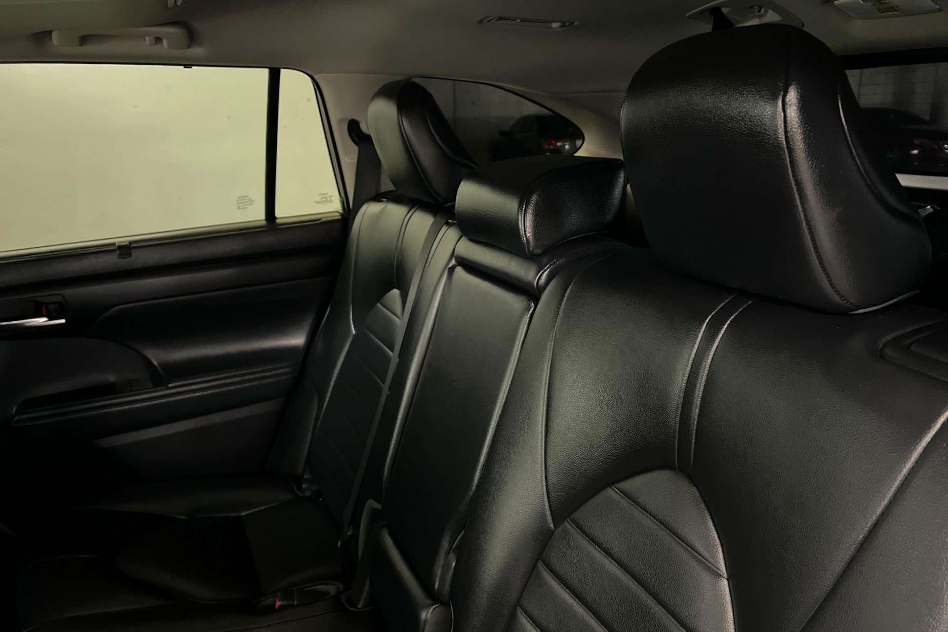Used 2022 Gray Toyota XLE image 21
