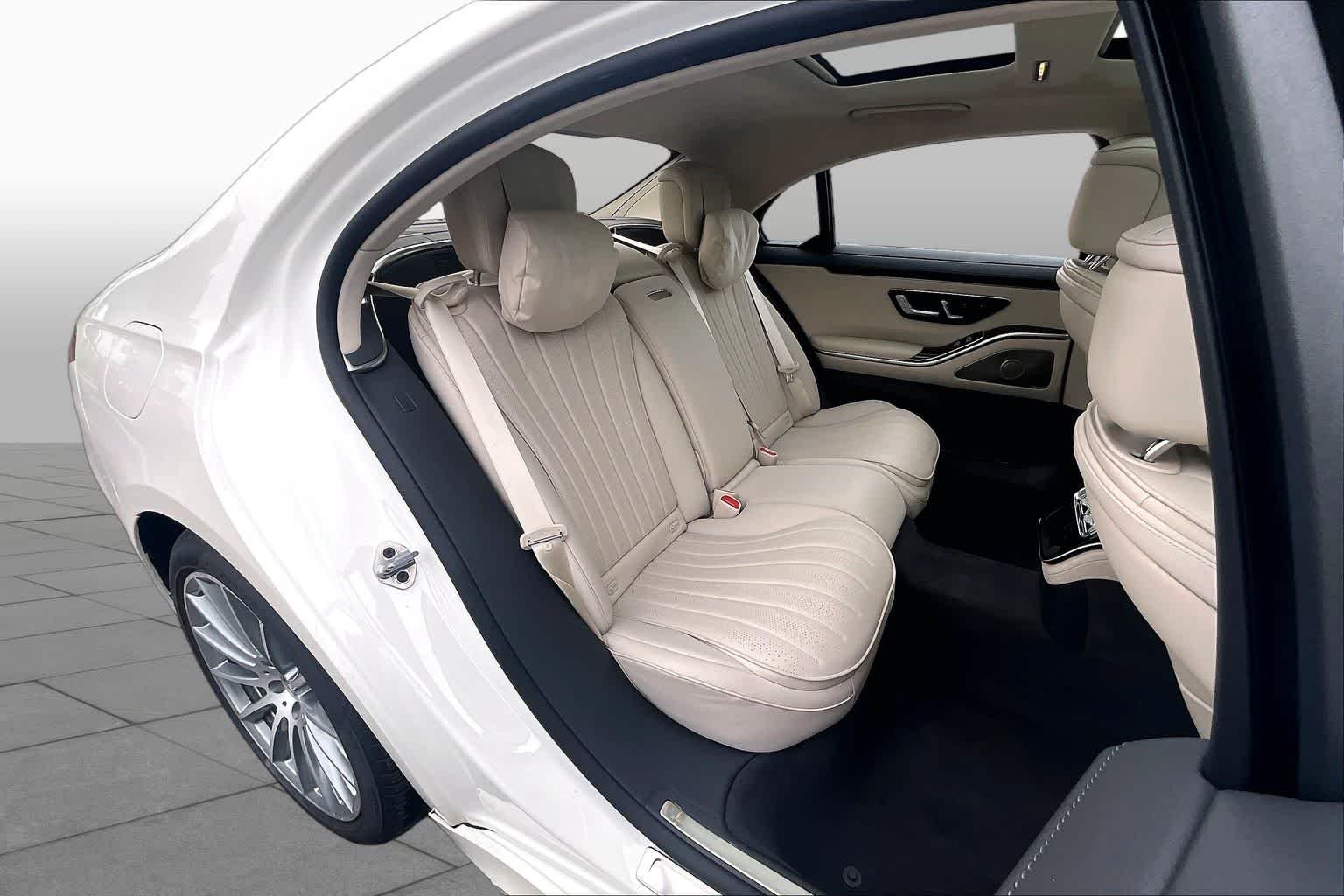 Used 2023 MANUFAKTUR Diamond White Mercedes-Benz S 500 image 20