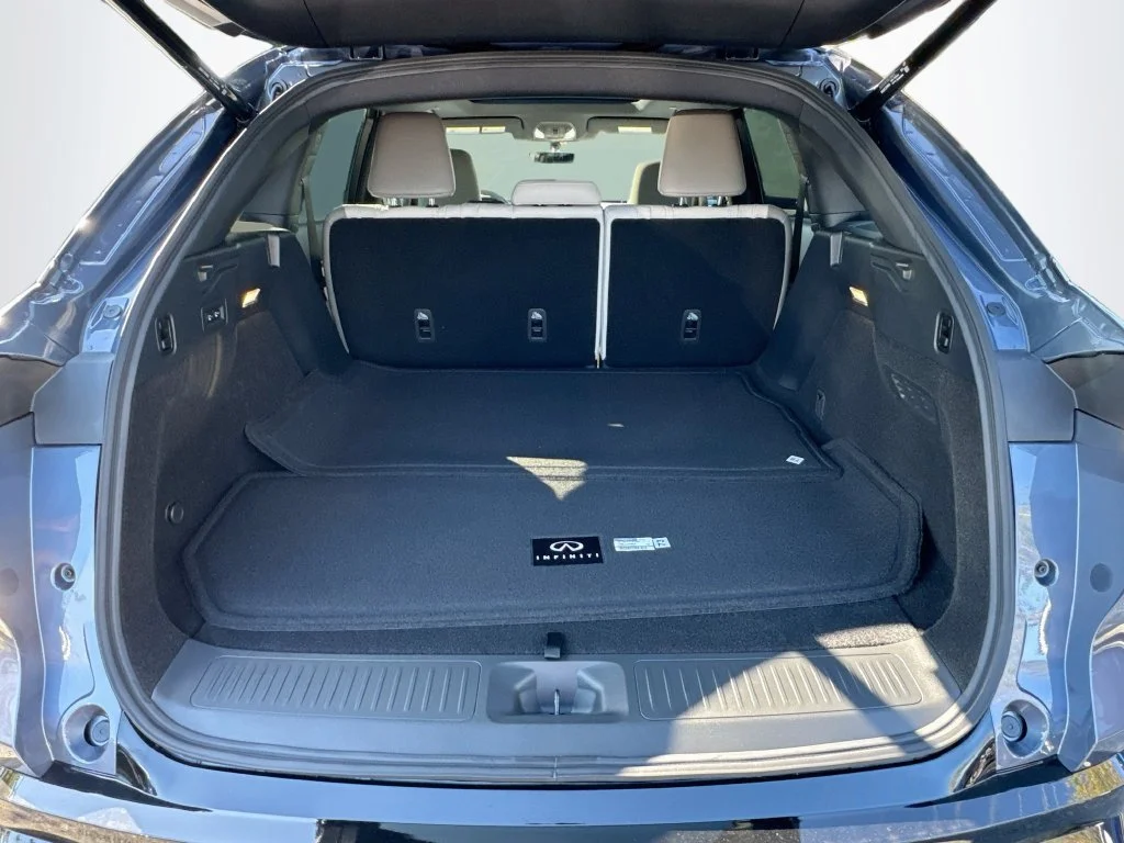 New 2027 MOONBOW BLUE INFINITI Luxe AWD image 27