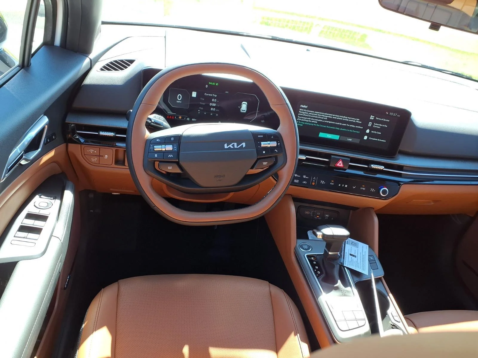New 2027 Glacial White Pearl / Black Ro Kia X-Line image 3