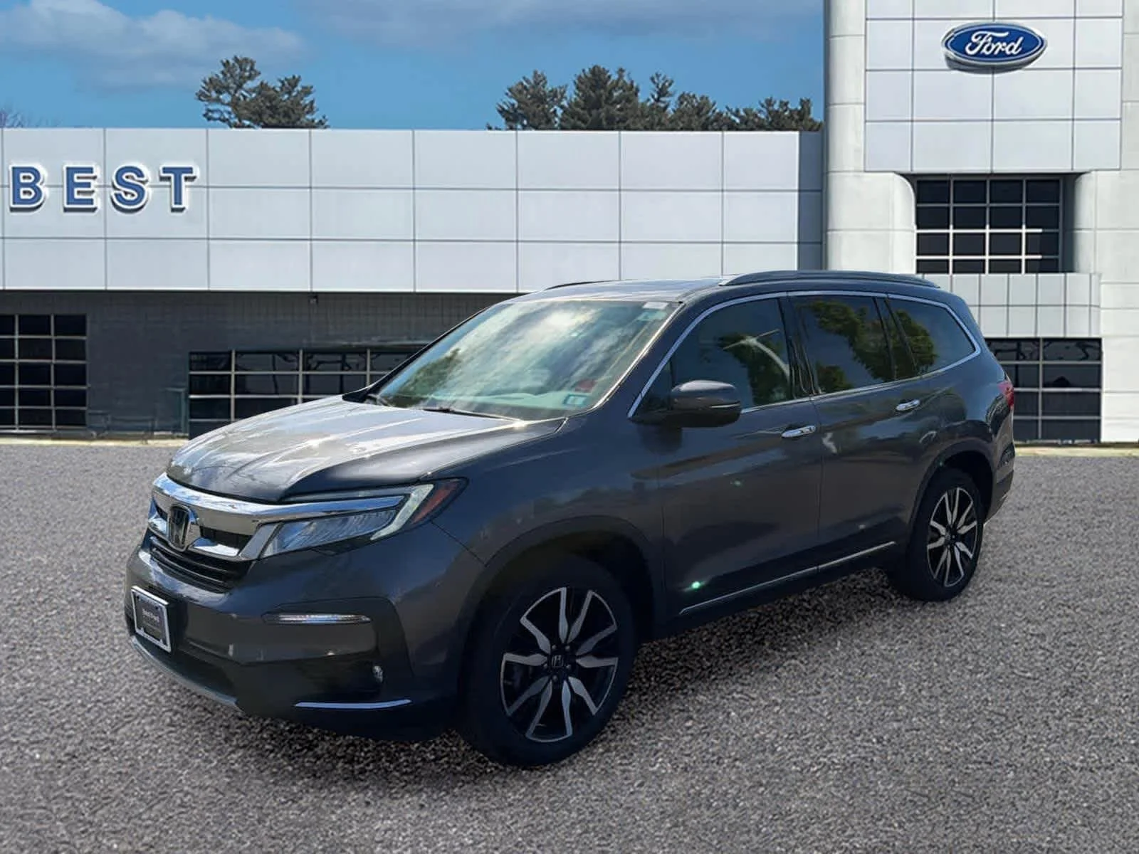 2022 Honda Pilot Touring AWD's photo