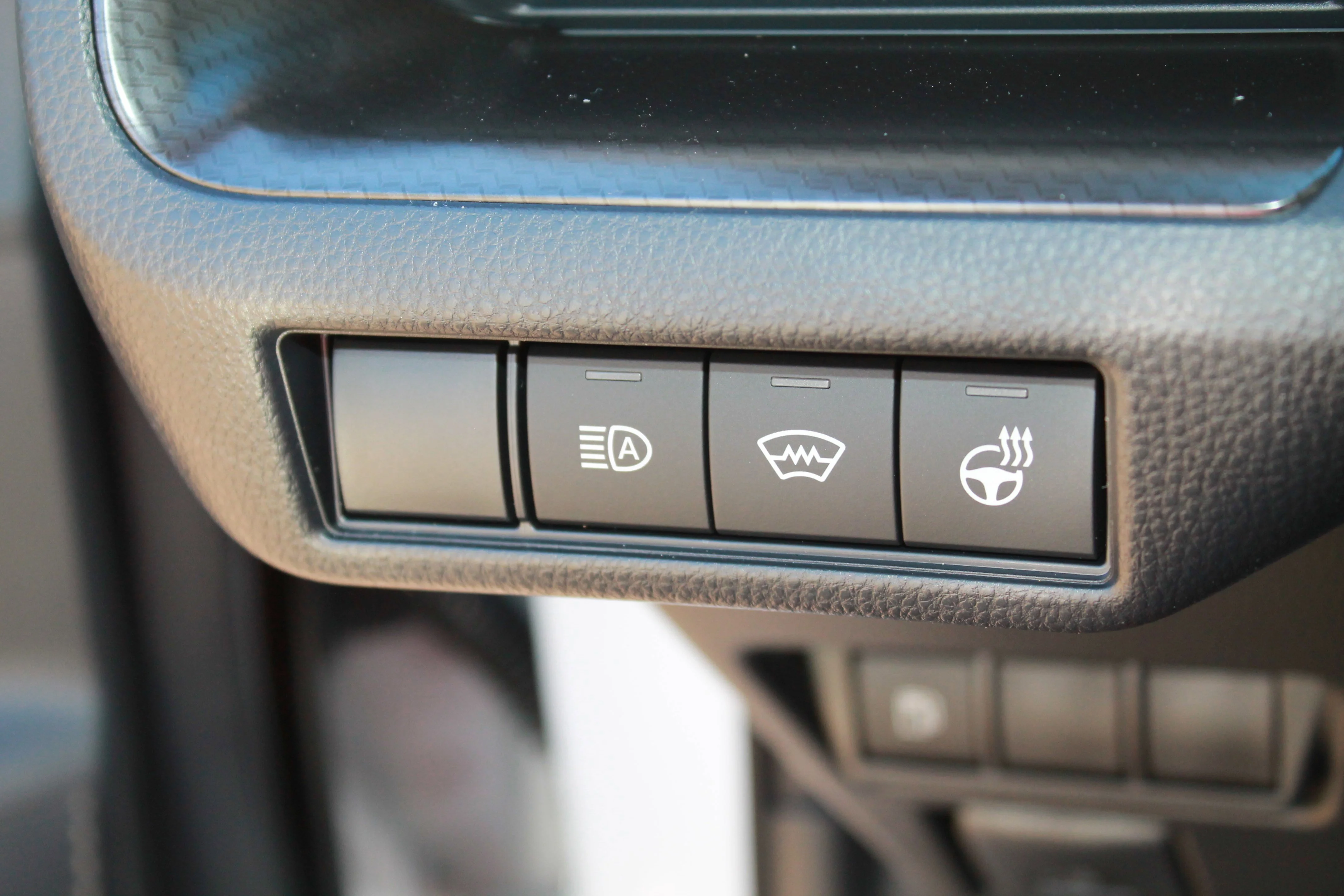 2026 Toyota Prius Nightshade - Photo 15