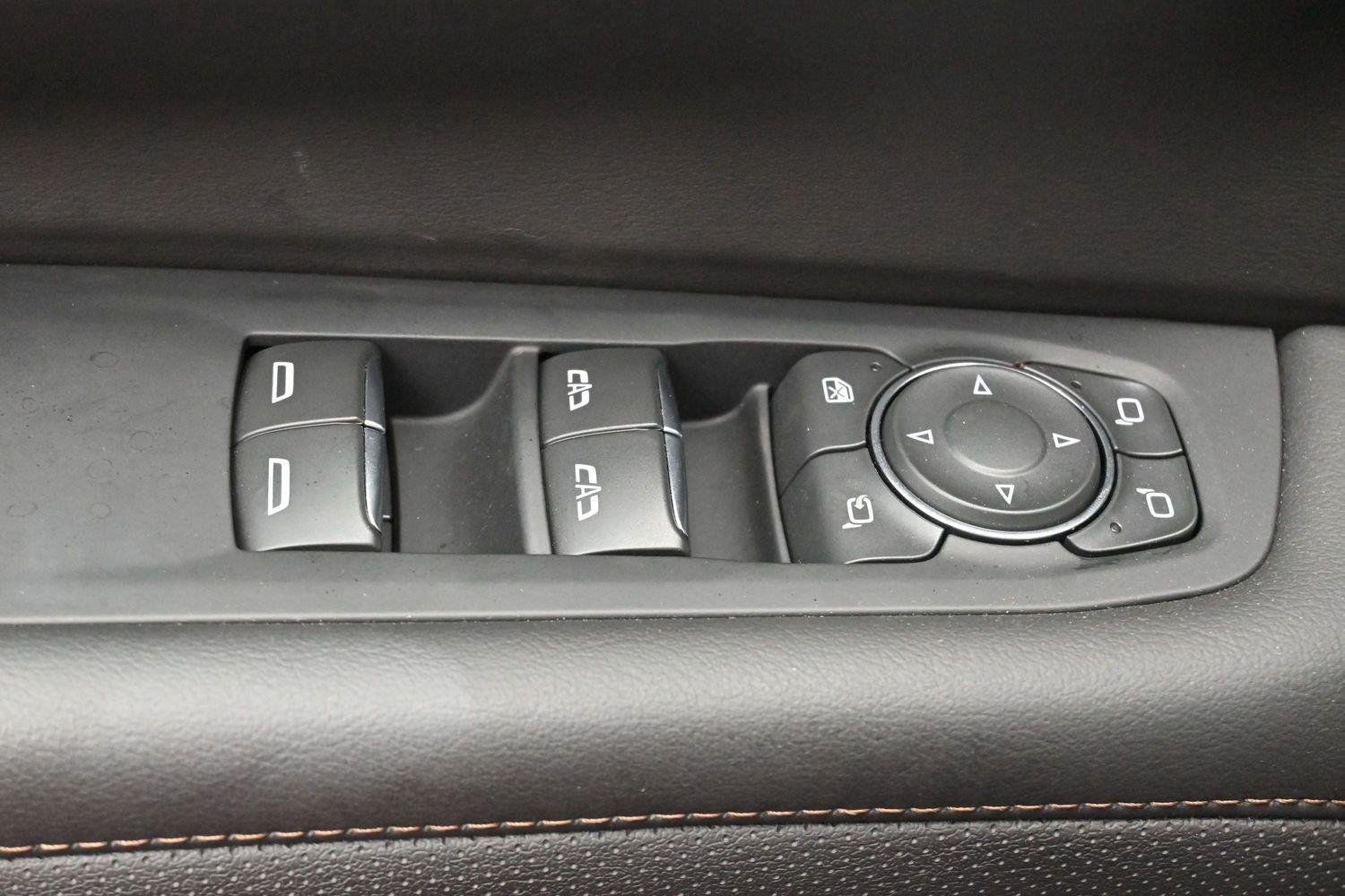 Used 2025 Black Chevrolet High Country image 14