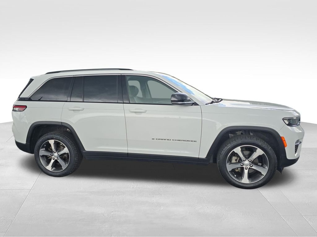 Used 2023 White Jeep Limited image 6