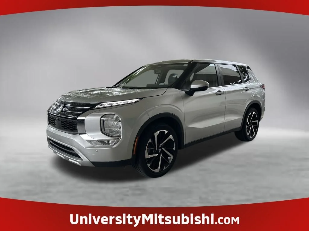 2024 Mitsubishi Outlander SE 2WD's photo