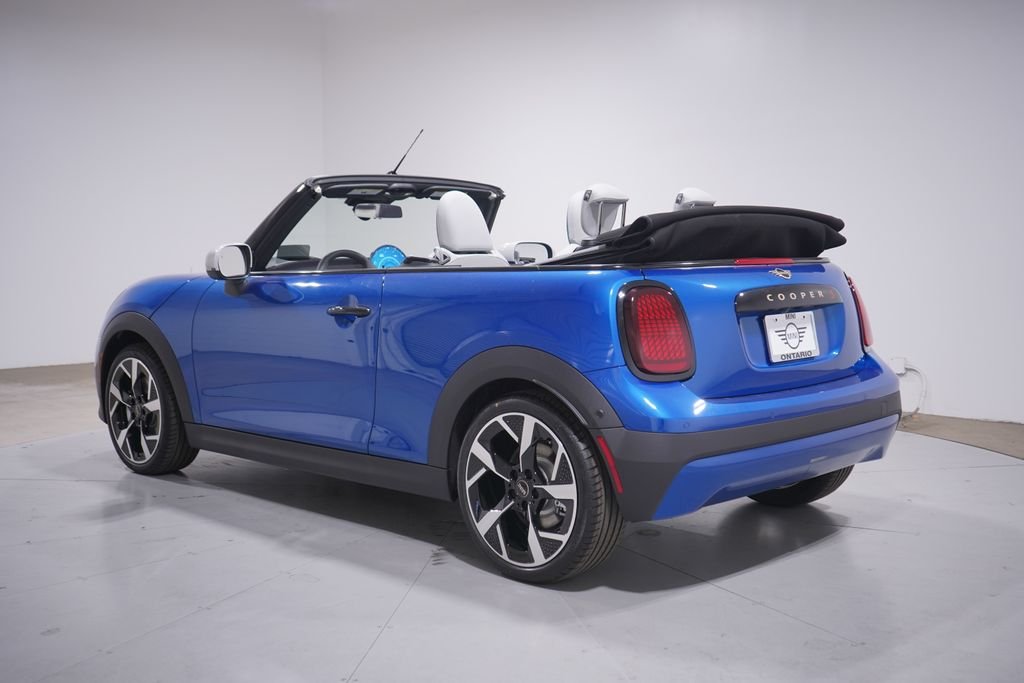 New 2026 Blue MINI Signature Plus image 7