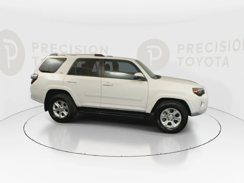 Used 2022 White Toyota SR5 image 2