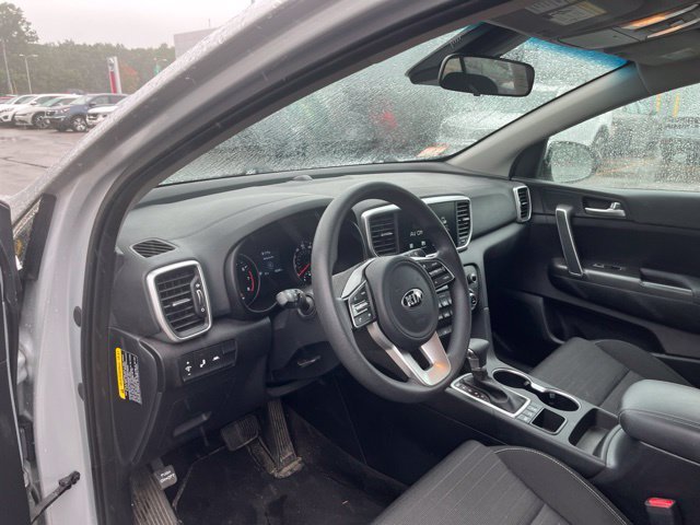 Used 2022 Sparkling Silver Kia LX image 11
