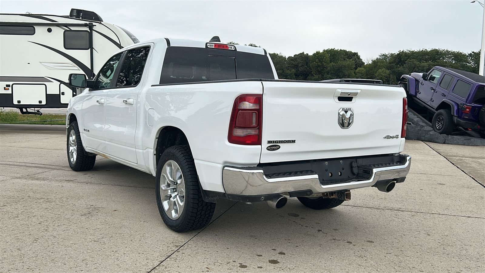 Used 2020 White Ram Big Horn/Lone Star image 6