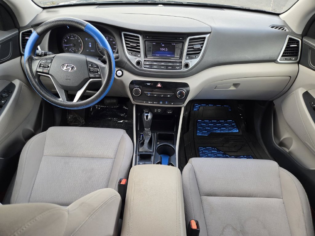 Used 2016 Gray Hyundai Sport image 16