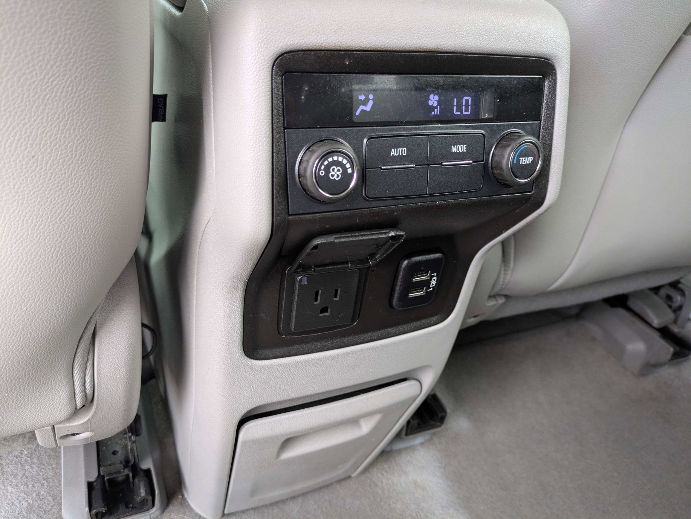 Used 2018 Crimson Red Tintcoat GMC SLT image 18