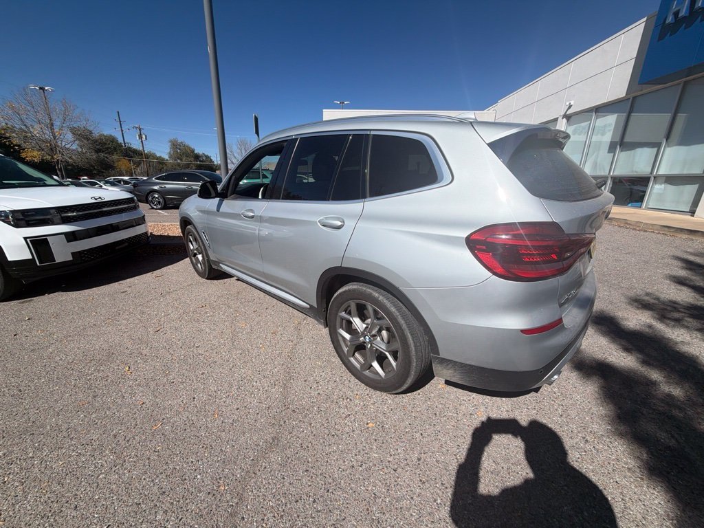 Used 2021 Silver BMW xDrive30i image 9