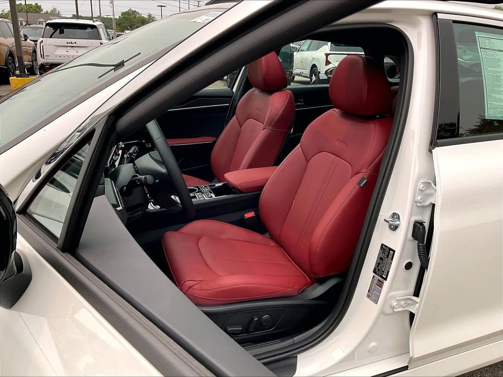 New 2026 Snow White Pearl Kia GT-Line image 11