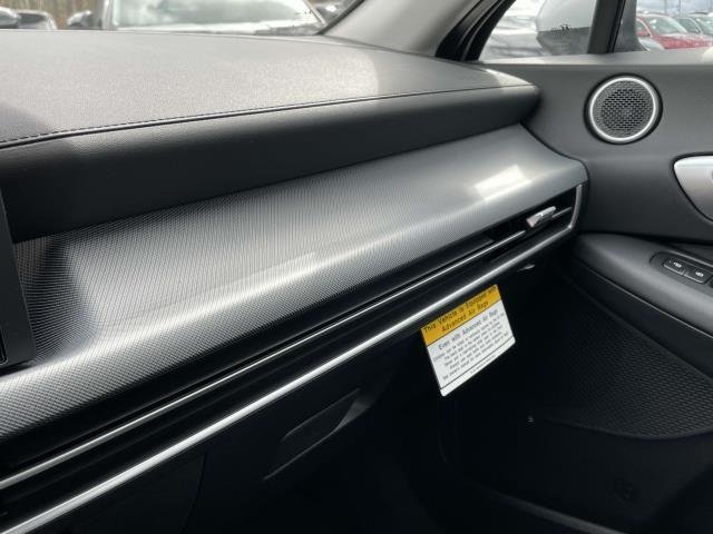 New 2025 Silver Hyundai SE image 29