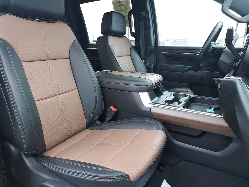 Used 2024 Beige Chevrolet High Country image 31