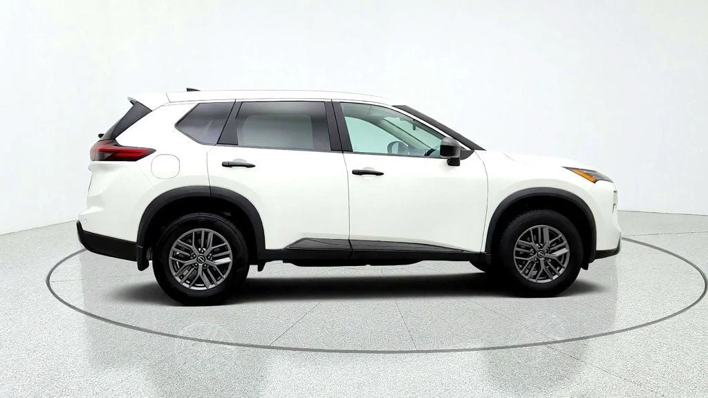 Used 2025 Glacier White Nissan FWD S image 4