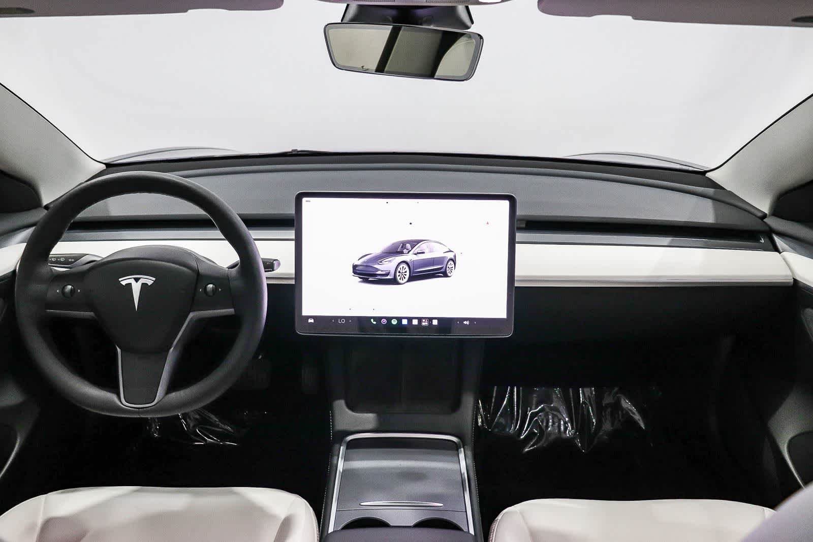 Used 2023  Tesla  image 13